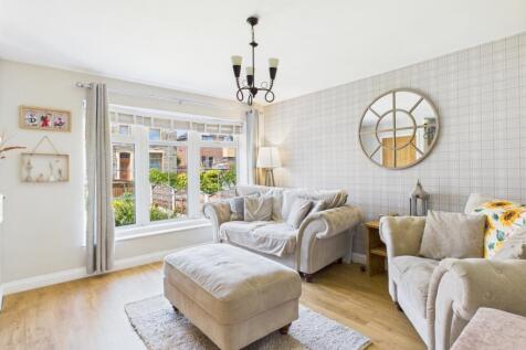 CAM03729G0-PR0092-STILL003