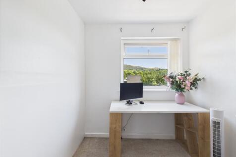 CAM03729G0-PR0092-STILL015