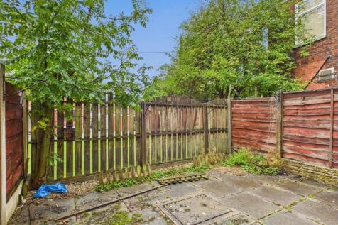 CAM03729G0-PR0141-STILL011