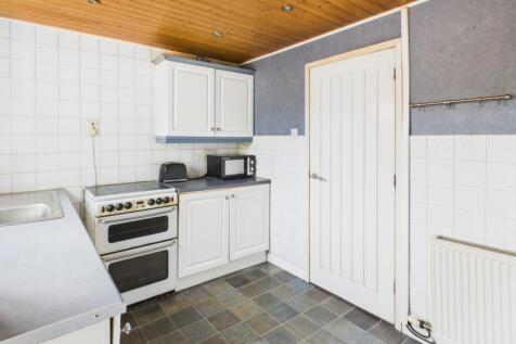 CAM03729G0-PR0155-STILL013