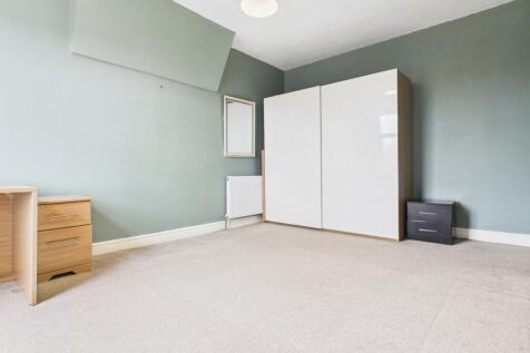 CAM03729G0-PR0165-STILL002