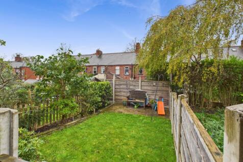 CAM03729G0-PR0165-STILL033