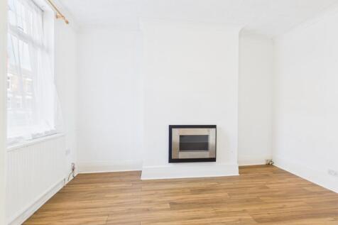 CAM03729G0-PR0169-STILL001