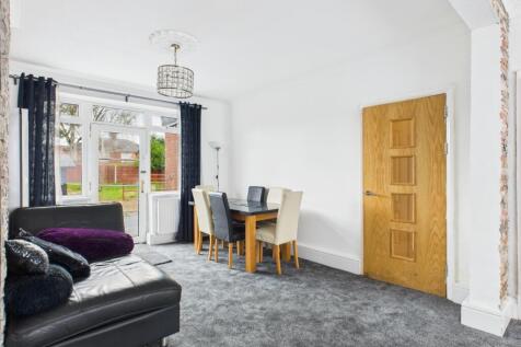 CAM03729G0-PR0172-STILL013