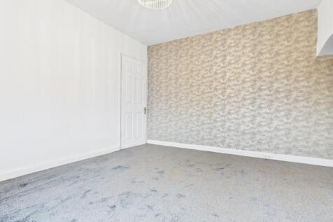 CAM03729G0-PR0172-STILL004