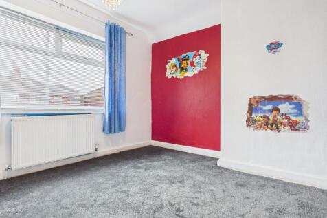 CAM03729G0-PR0172-STILL006