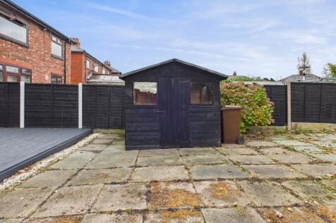 CAM03729G0-PR0172-STILL023