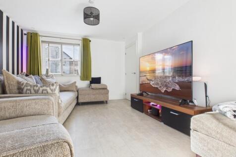 CAM03729G0-PR0177-STILL022