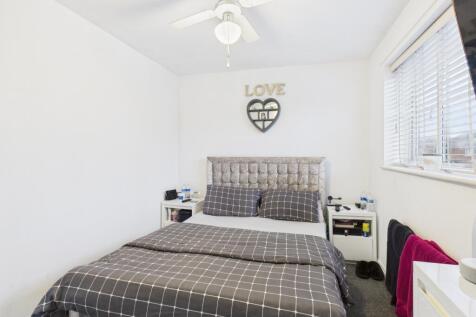 CAM03729G0-PR0179-STILL002