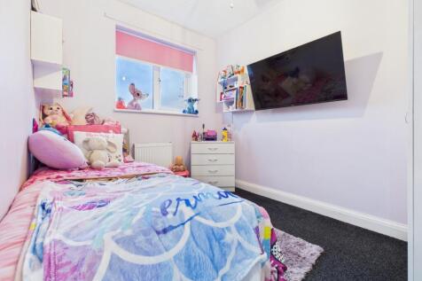 CAM03729G0-PR0179-STILL005