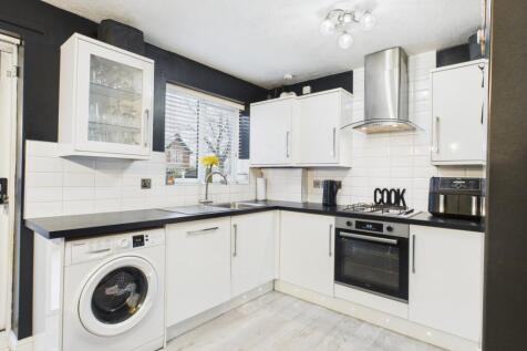 CAM03729G0-PR0179-STILL011