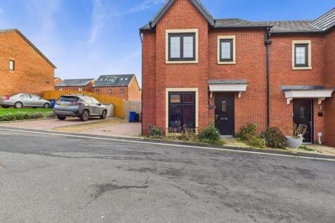 CAM03729G0-PR0178-STILL023