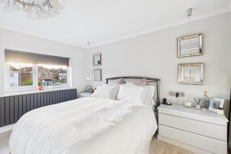 CAM03729G0-PR0181-STILL012