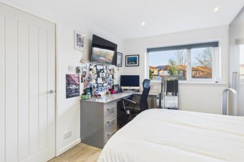 CAM03729G0-PR0181-STILL003