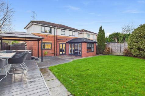 CAM03729G0-PR0181-STILL038