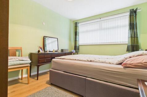 CAM03729G0-PR0183-STILL005