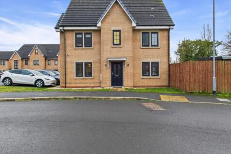 CAM03729G0-PR0184-STILL020