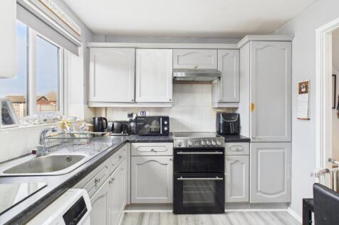 CAM03729G0-PR0186-STILL013