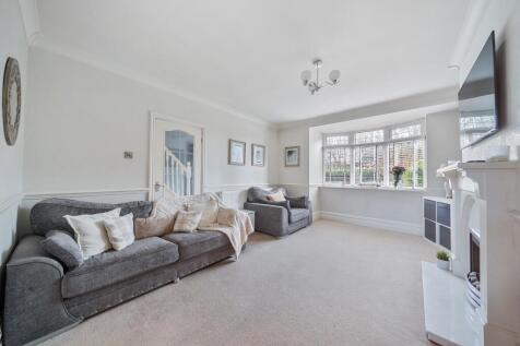 1385344-13-692985d29ea7f-ARW-1