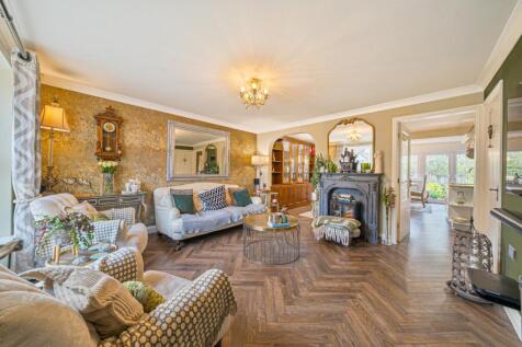 1383222-21-69207a24b9239-ARW-1