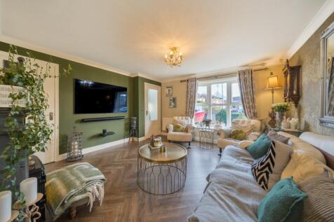 1383222-43-69207aa92906b-ARW-1