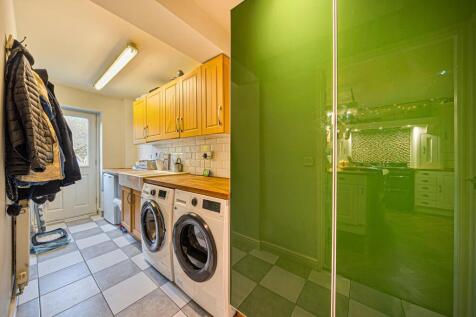 1383222-37-69207a8735d68-ARW-1