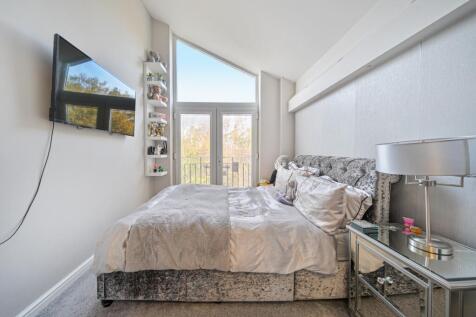 1383222-19-69207a181e643-ARW-1