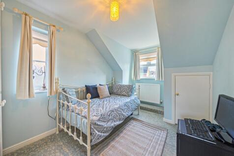 1383222-15-69207a01ab6b9-ARW-1