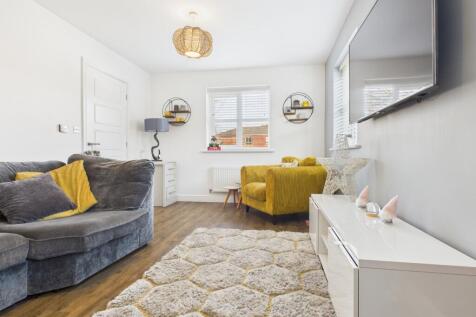 CAM03729G0-PR0193-STILL016 (1)