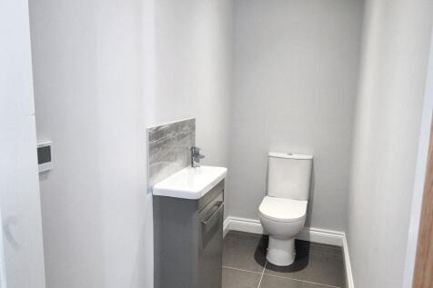 DOWNSTAIRS CLOAKROOM