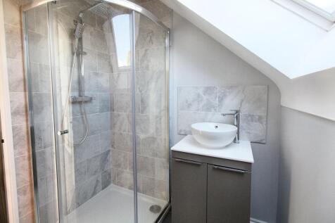2ND FLOOR BATHROOM