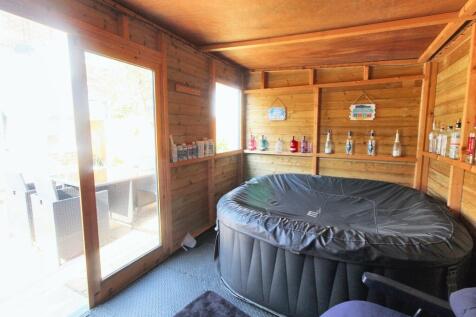 Summer House/ Garden Room