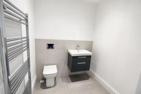 Jack and Jill En-suite
