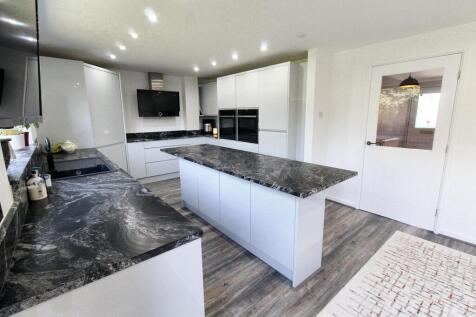Kitchen/Family Room
