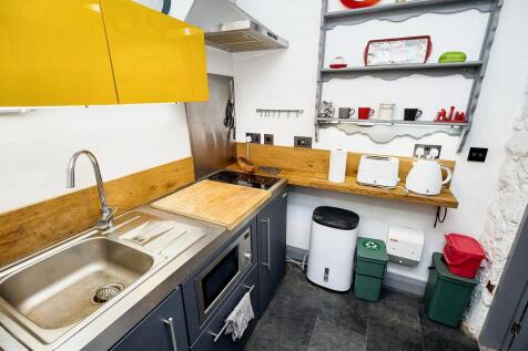 Guest Kitchen