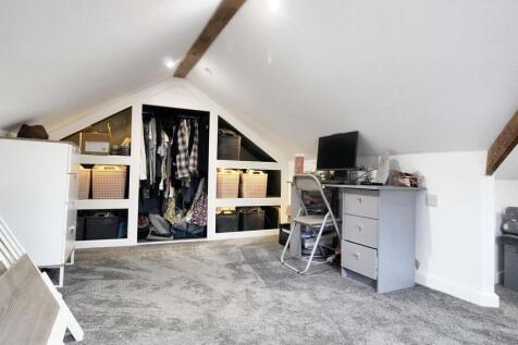 ATTIC ROOM