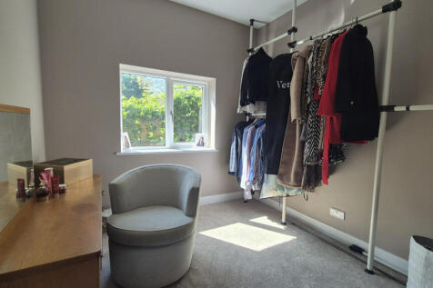 Dressing Room/Bedroom 5