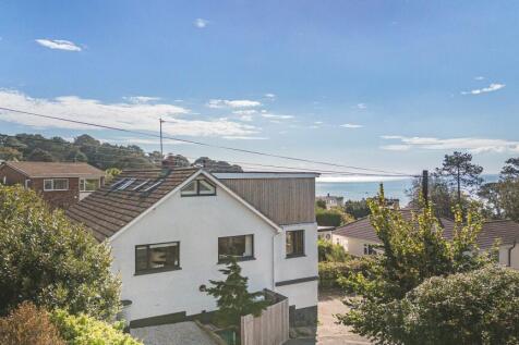 Side aspect with sea views