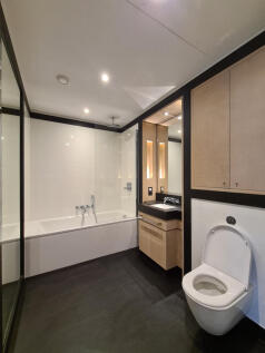 Main bathroom