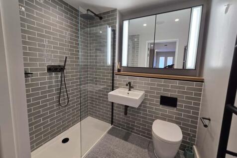 Ensuite shower room