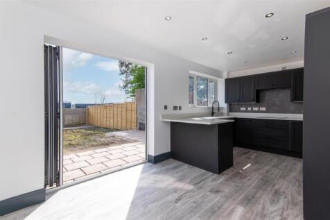 16-Bonnington Walk BS7 9XD-8.jpg