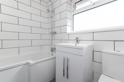 16-Bonnington Walk BS7 9XD-12.jpg