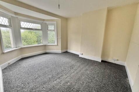 Bedroom 1 (2)