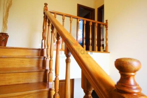 Staircase 1 - 6 bedroom villa with pool and garage - Quarteira