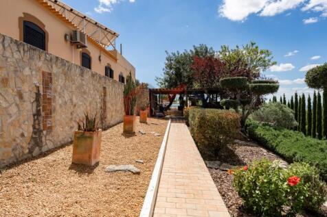 3 Bedroom Villa Loulé