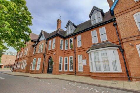 39 Dominion Court.jpg