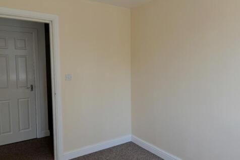 bedroom 1 .jpeg