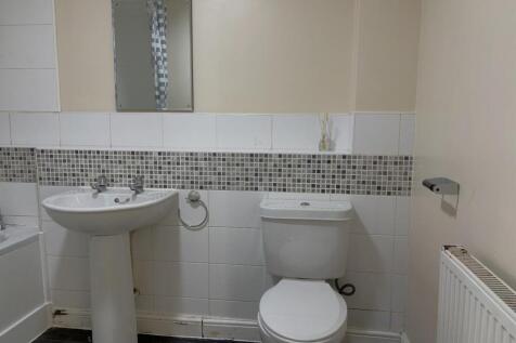bathroom 1.jpeg
