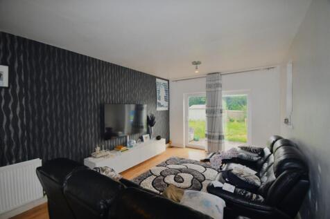 2 howley grange living room.JPG