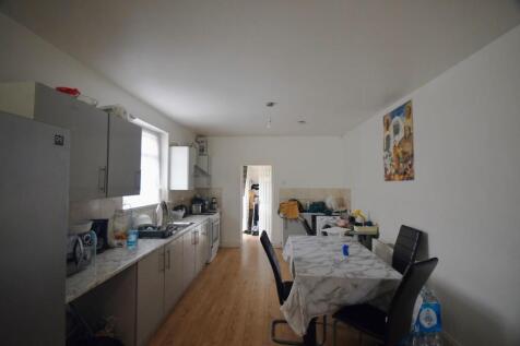 2 howley grange kitchen.JPG